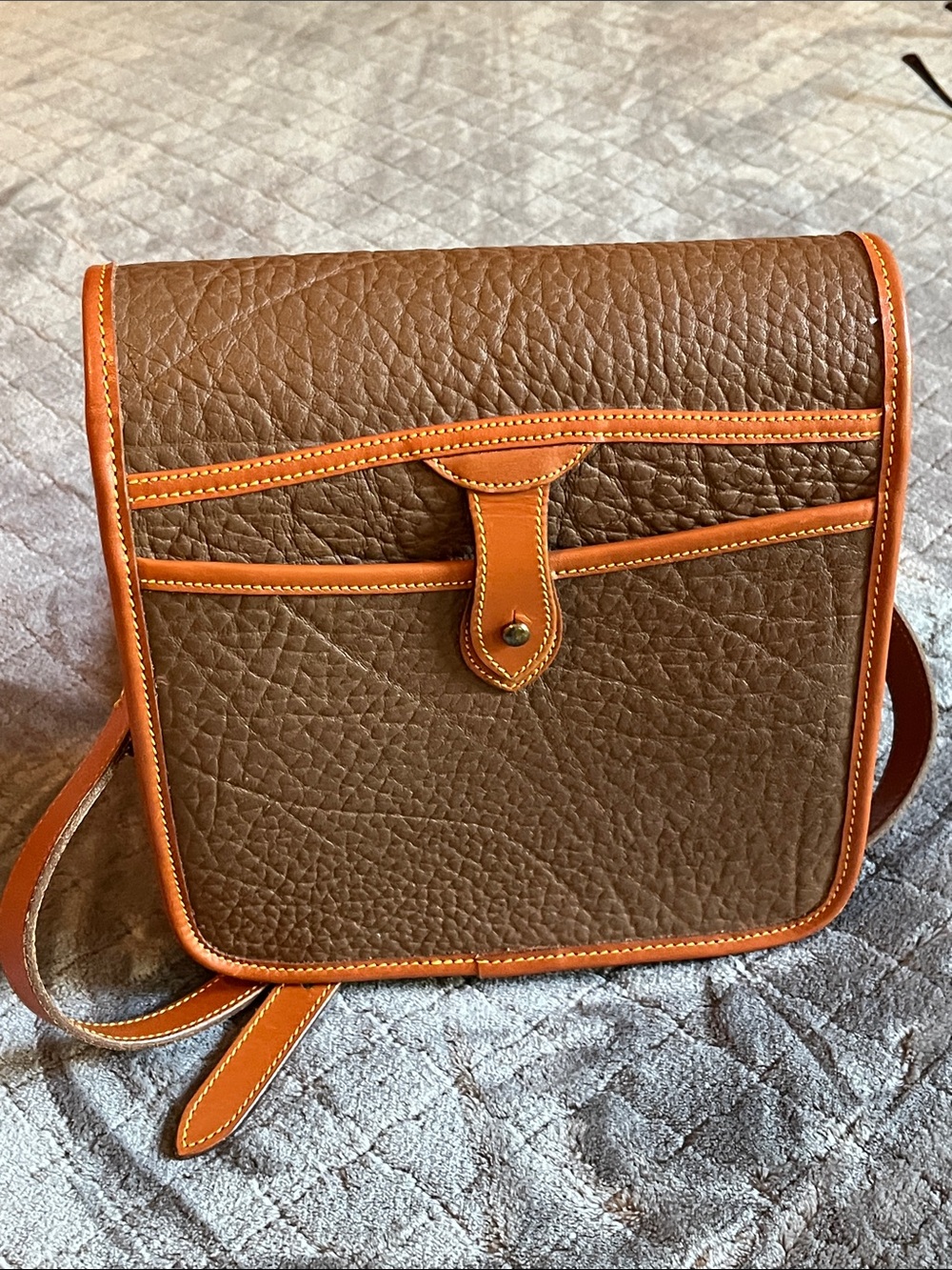Dooney & Bourke Vintage AWL Pebbled Leather Crossbody Saddle Bag Brown Tan Trim - Picture 6 of 9